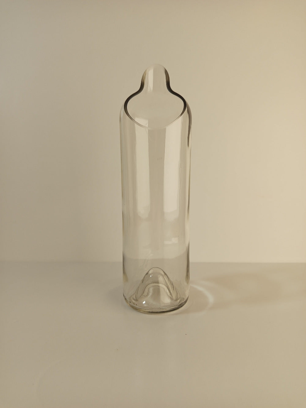Carafe transparente artisanale, bouteille de verre recyclée - Bordeaux