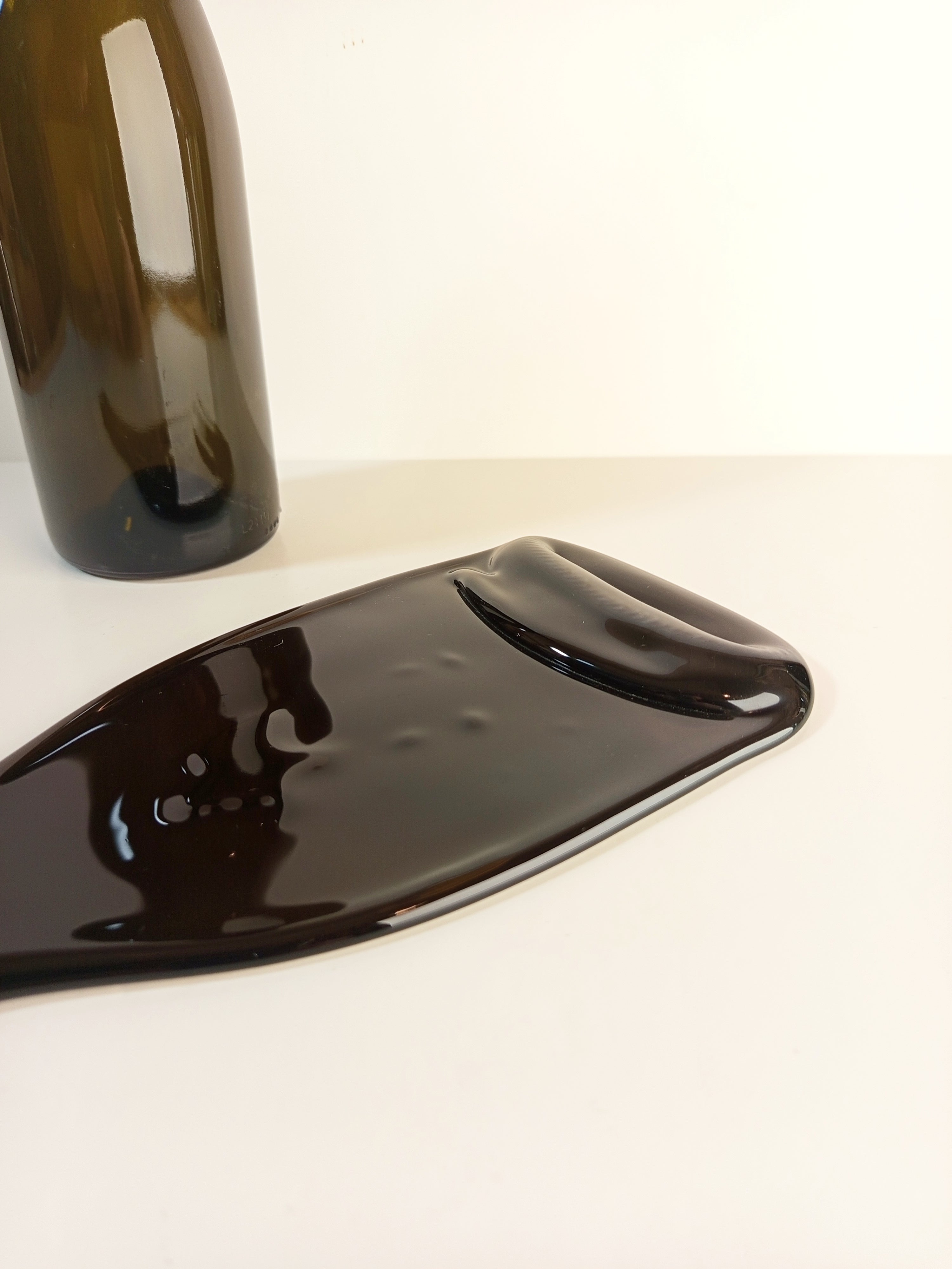 Plateau apéro en bouteille de vin de bourgogne fondue - Artisanat français