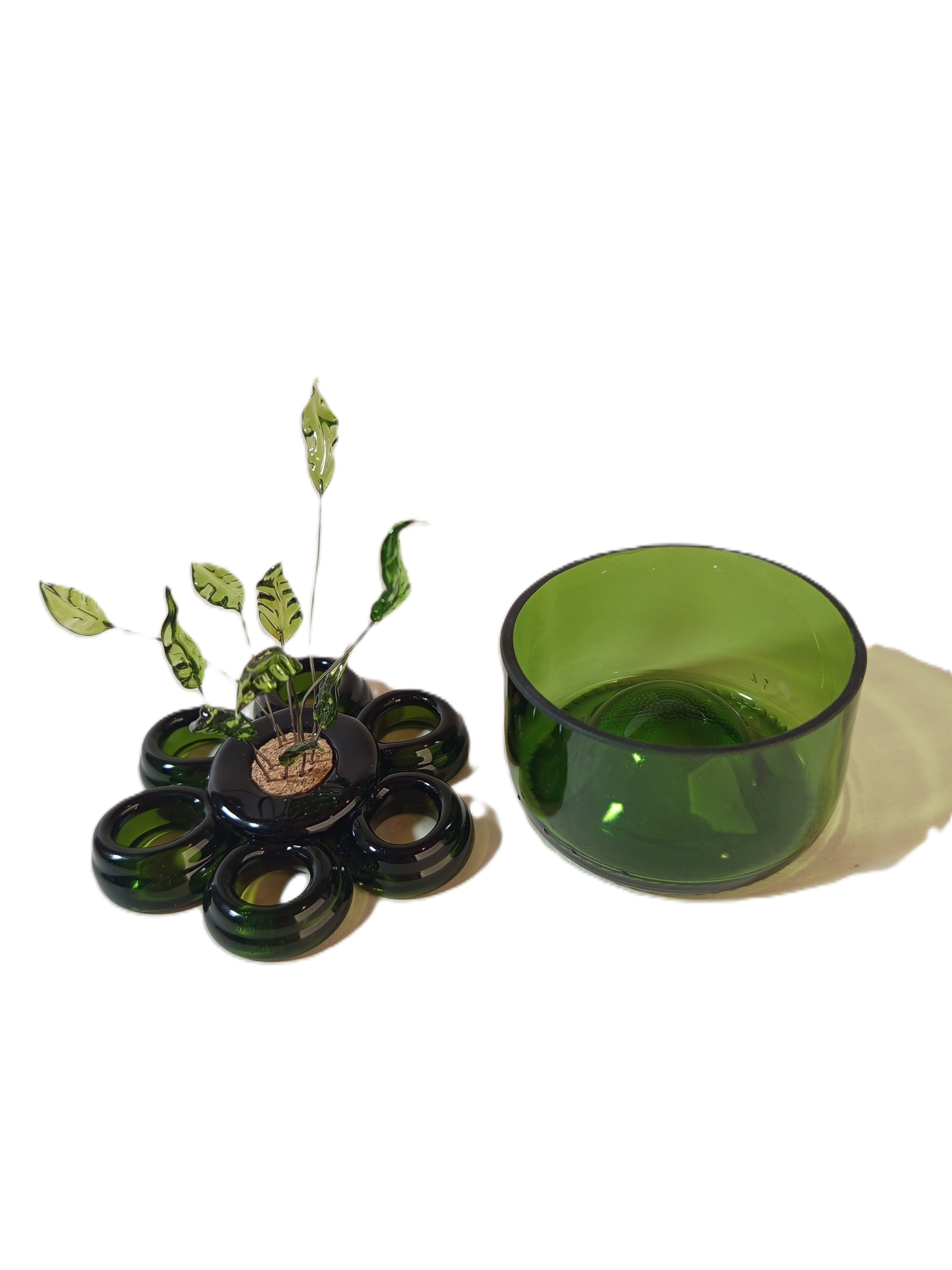 Pique-fleur artisanal en verre recyclé  avec des feuilles de verre - Organisez vos bouquets avec élégance